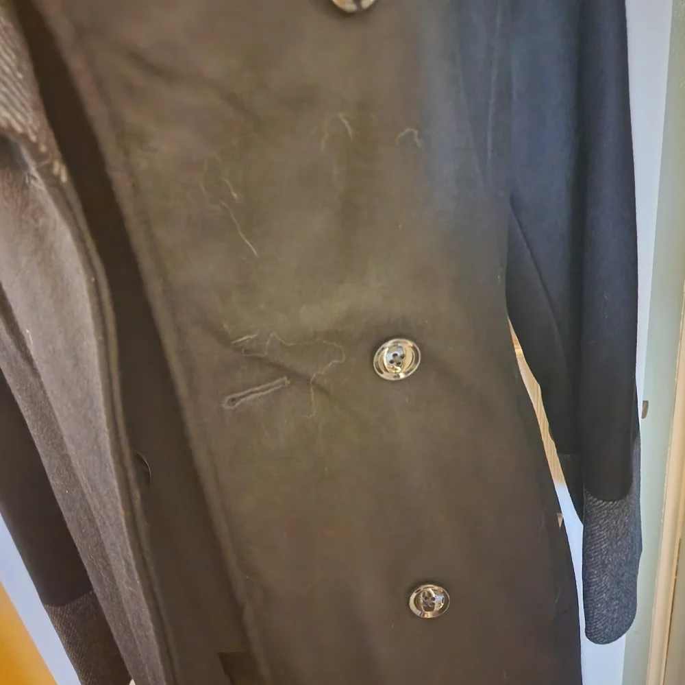 Coat - Picture 5 of 9